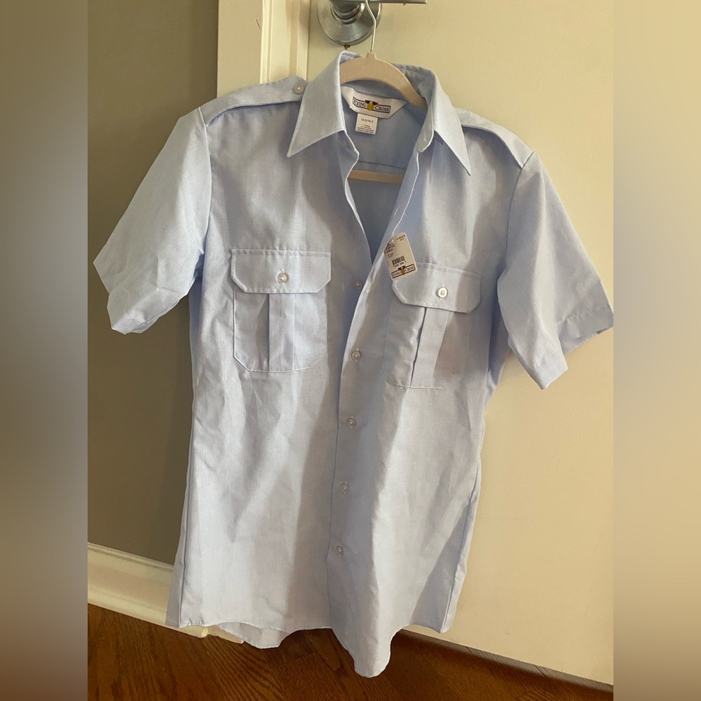Flying across size 14/14.5 male shirt
